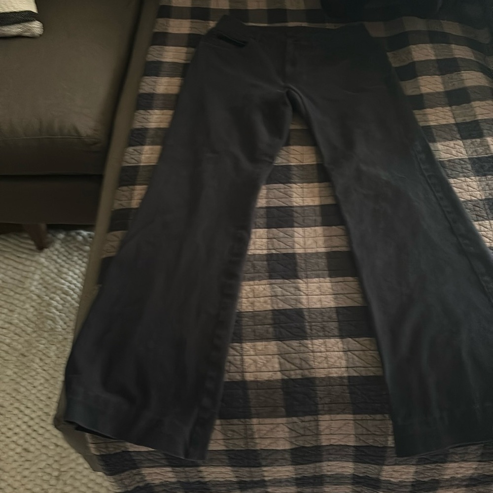 Classiques Entier Black Jeans. Summer weight. 95% Cotton. 5% Spandex